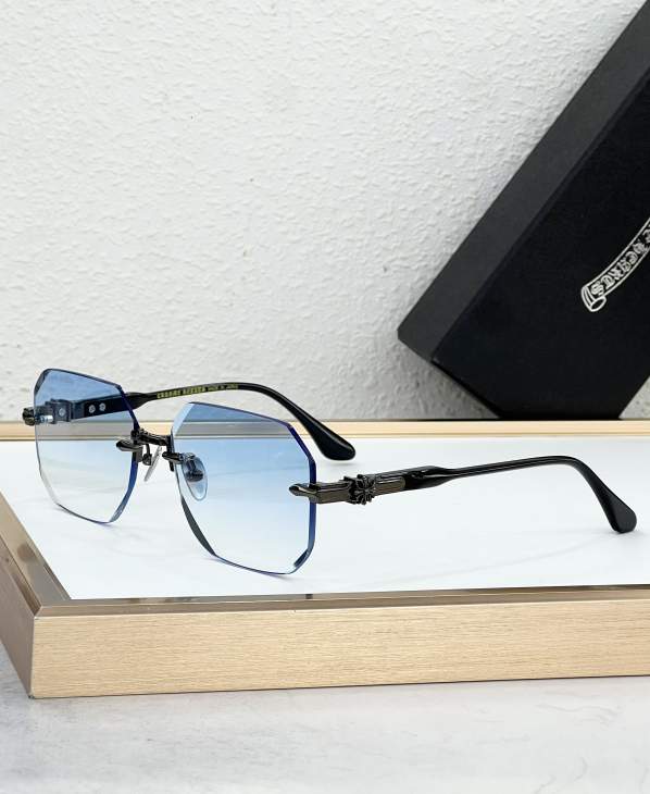 Picture of Chrome Hearts Sunglasses _SKUfw80915468fw